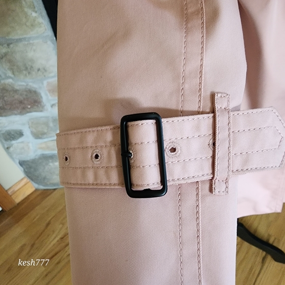 SOLD! Pink coach jacket - Picture 5 of 7